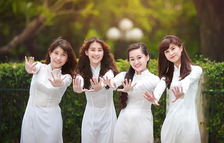 ao-dai-hoc-sinh-1744684879315681290280.jpg